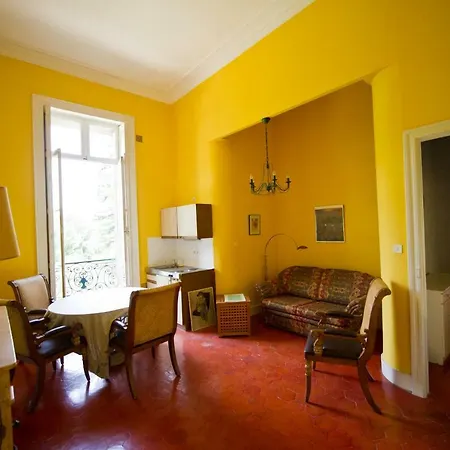 Chateau Berard 4* Uzès